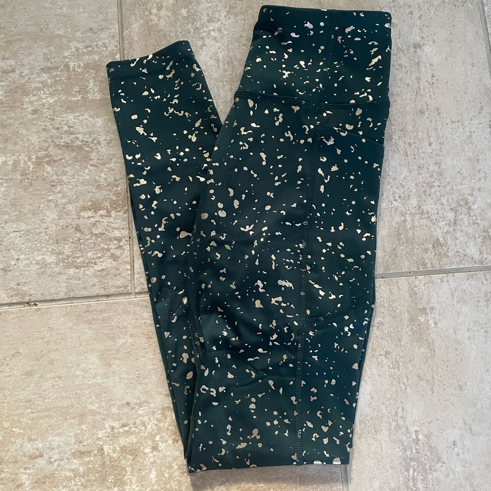 Patterned Green & Gold Tek Gear Leggings